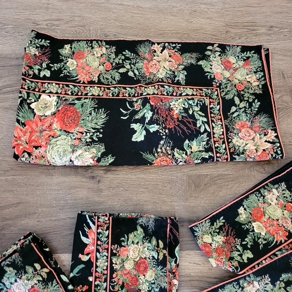 April Cornell Merry Black Set of 5 - Picture 3 of 8